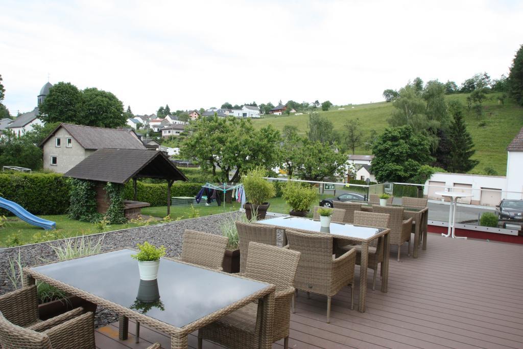 Gasthaus Pension Geimer Plütscheid Eksteriør billede